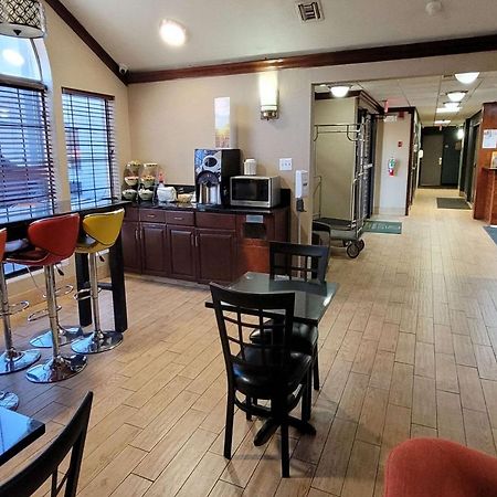 Quality Inn & Suites Columbia I-70 Zewnętrze zdjęcie