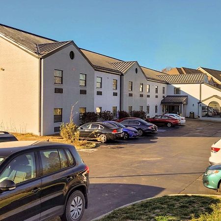 Quality Inn & Suites Columbia I-70 Zewnętrze zdjęcie