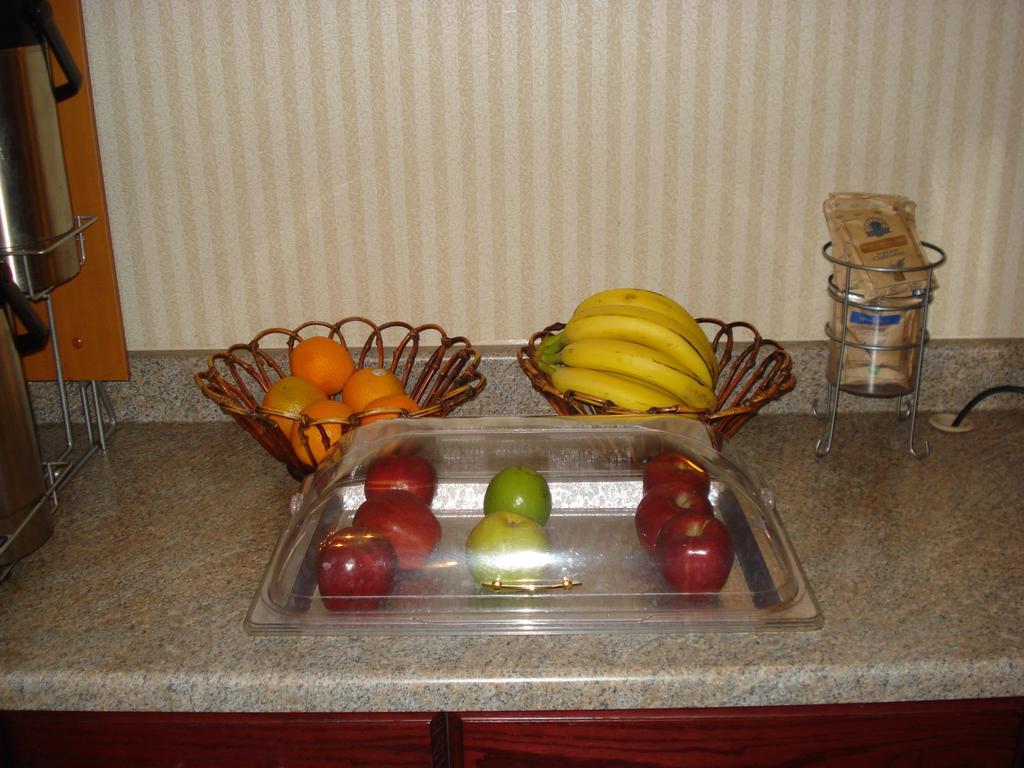 Quality Inn & Suites Columbia I-70 Zewnętrze zdjęcie