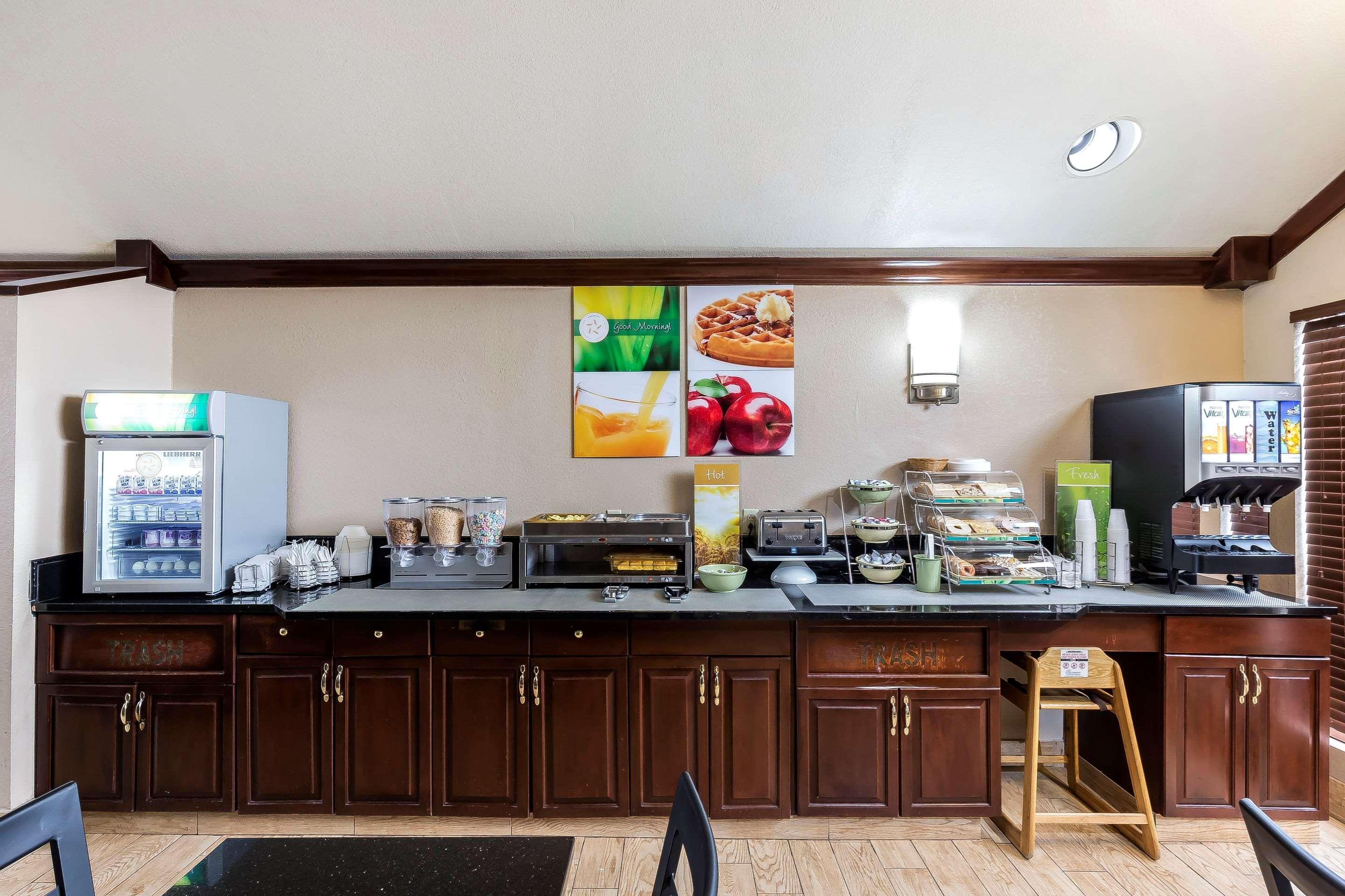 Quality Inn & Suites Columbia I-70 Zewnętrze zdjęcie