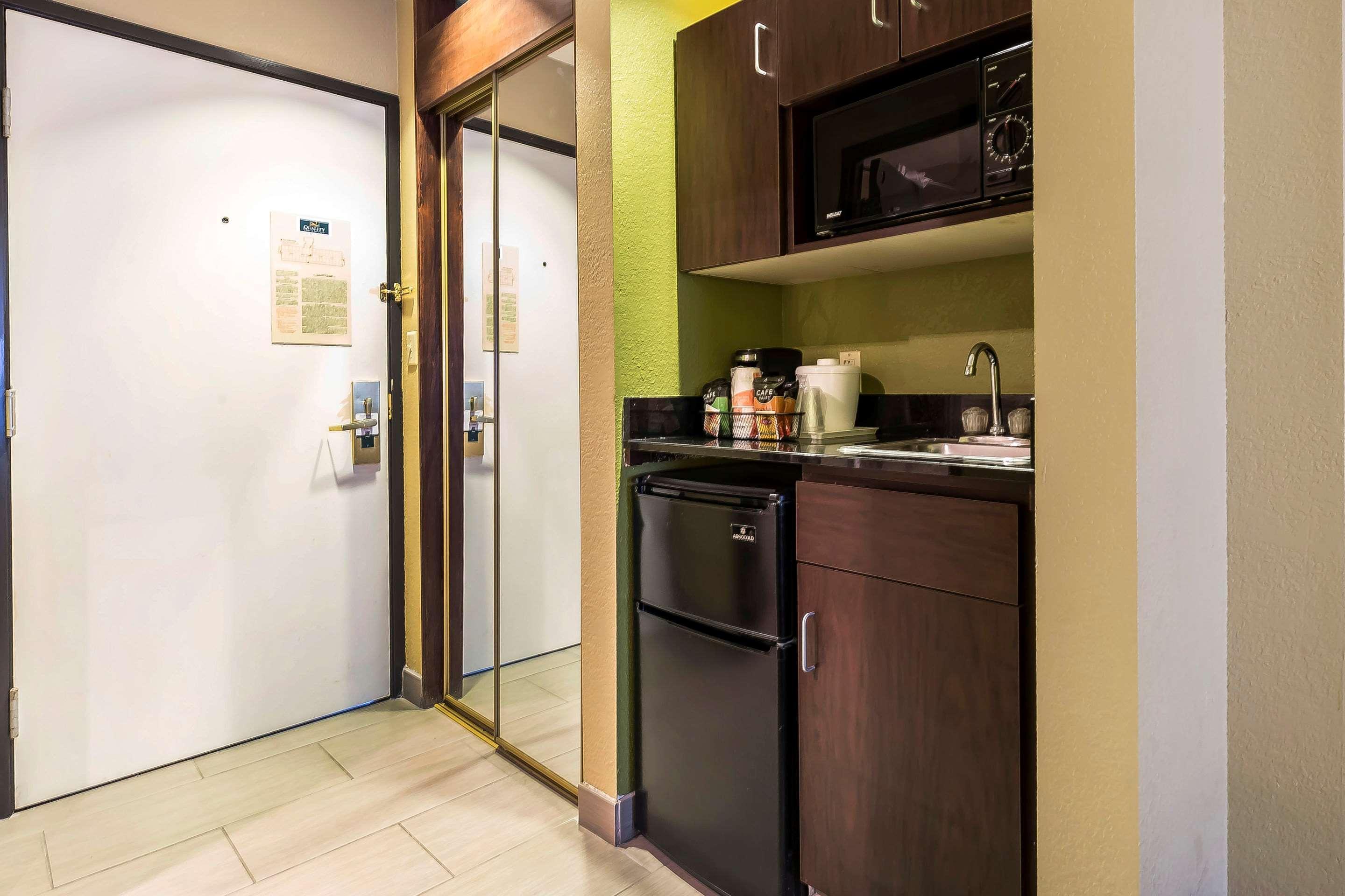 Quality Inn & Suites Columbia I-70 Zewnętrze zdjęcie