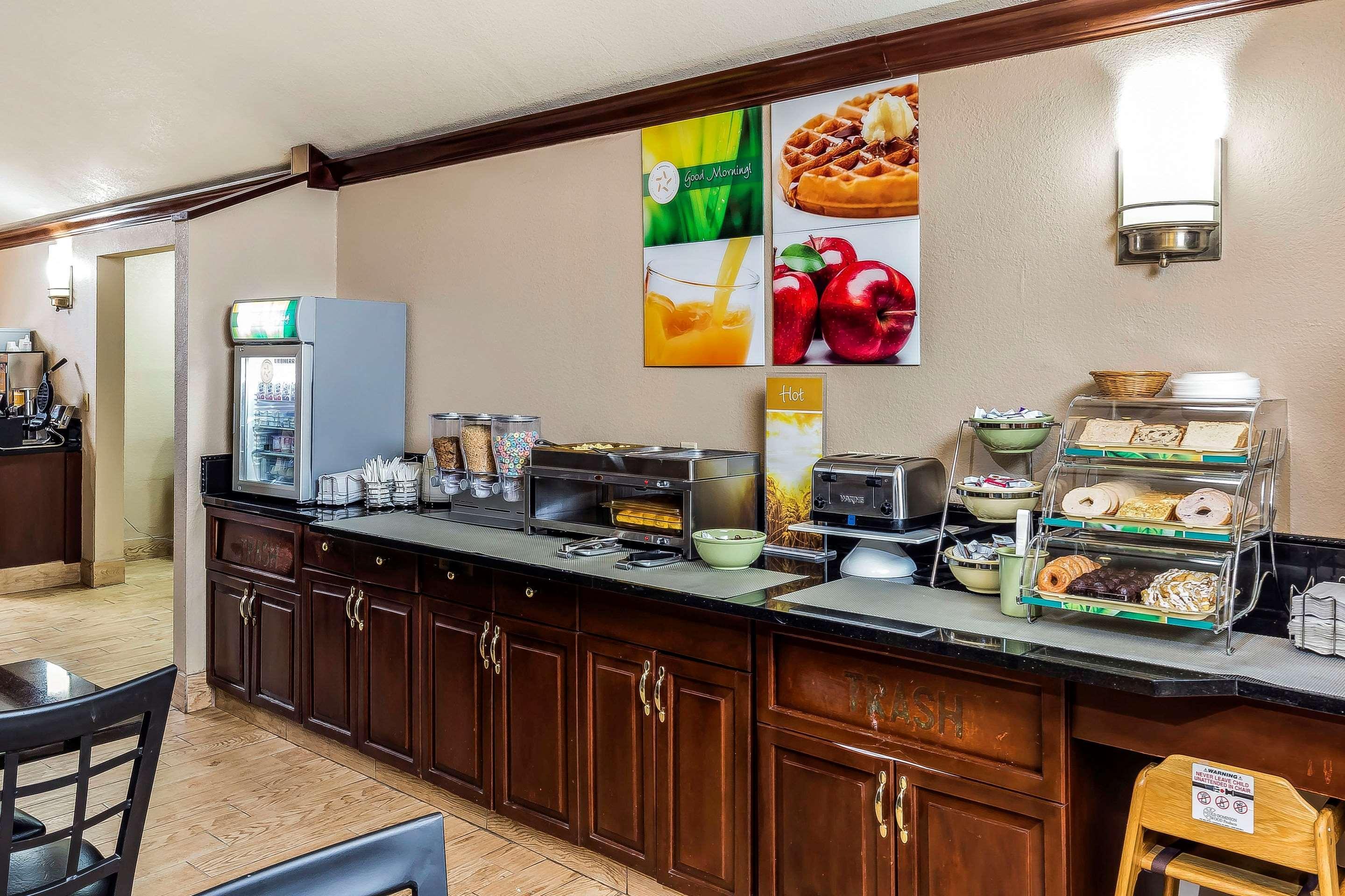 Quality Inn & Suites Columbia I-70 Zewnętrze zdjęcie