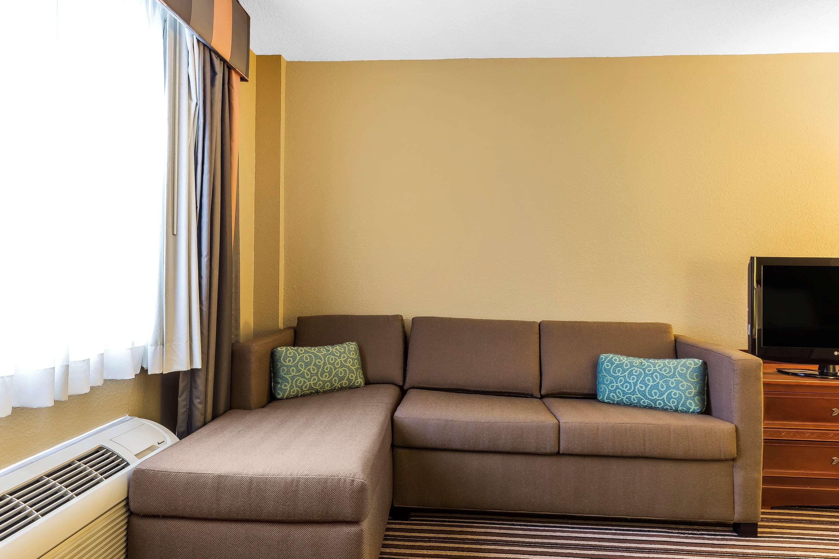 Quality Inn & Suites Columbia I-70 Zewnętrze zdjęcie