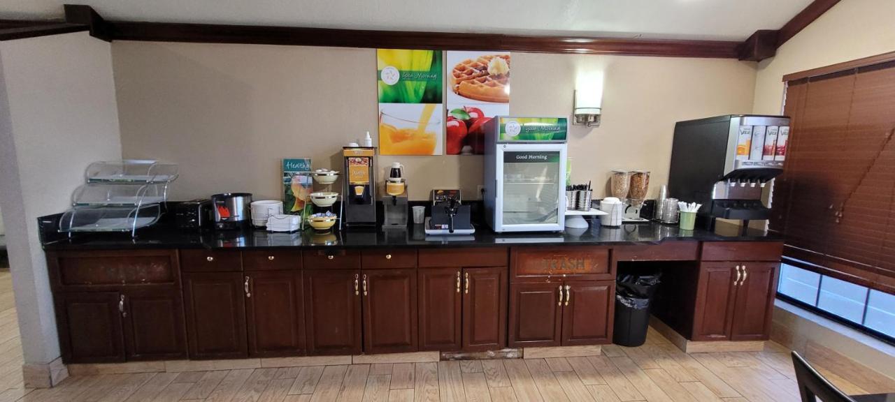 Quality Inn & Suites Columbia I-70 Zewnętrze zdjęcie