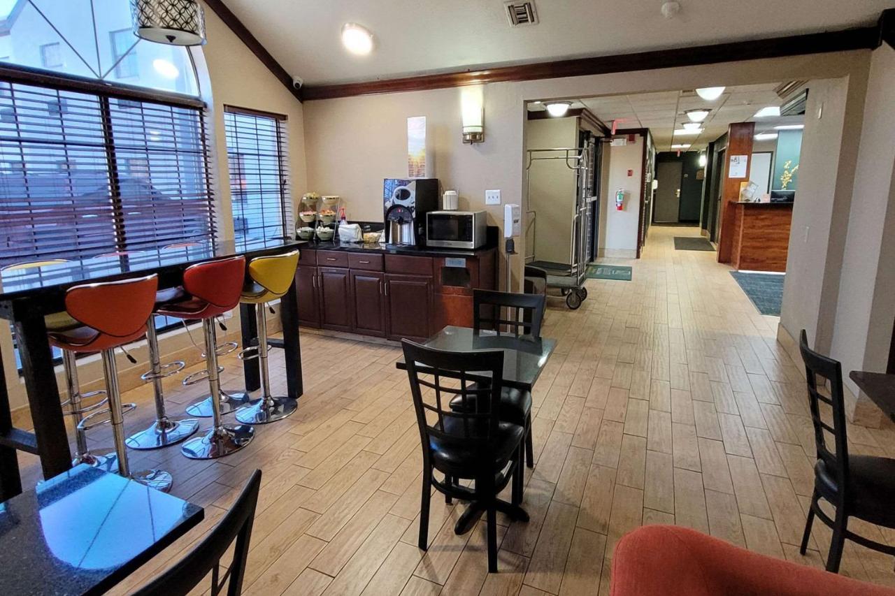 Quality Inn & Suites Columbia I-70 Zewnętrze zdjęcie