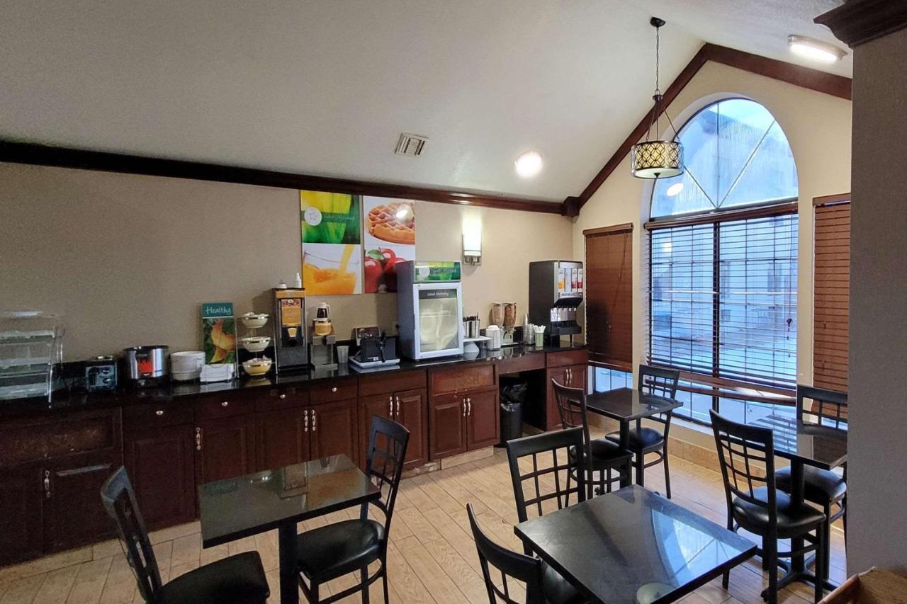 Quality Inn & Suites Columbia I-70 Zewnętrze zdjęcie