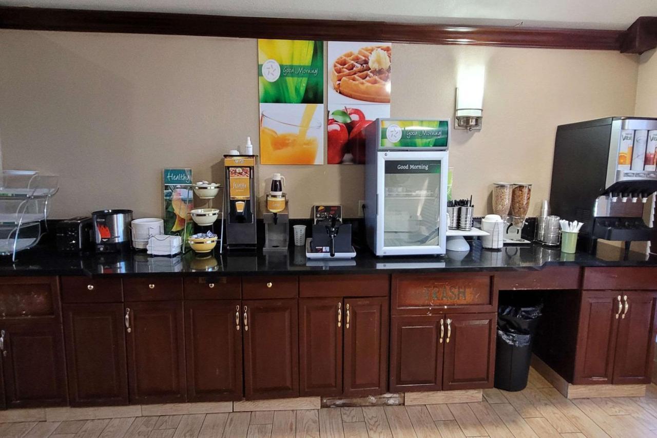 Quality Inn & Suites Columbia I-70 Zewnętrze zdjęcie
