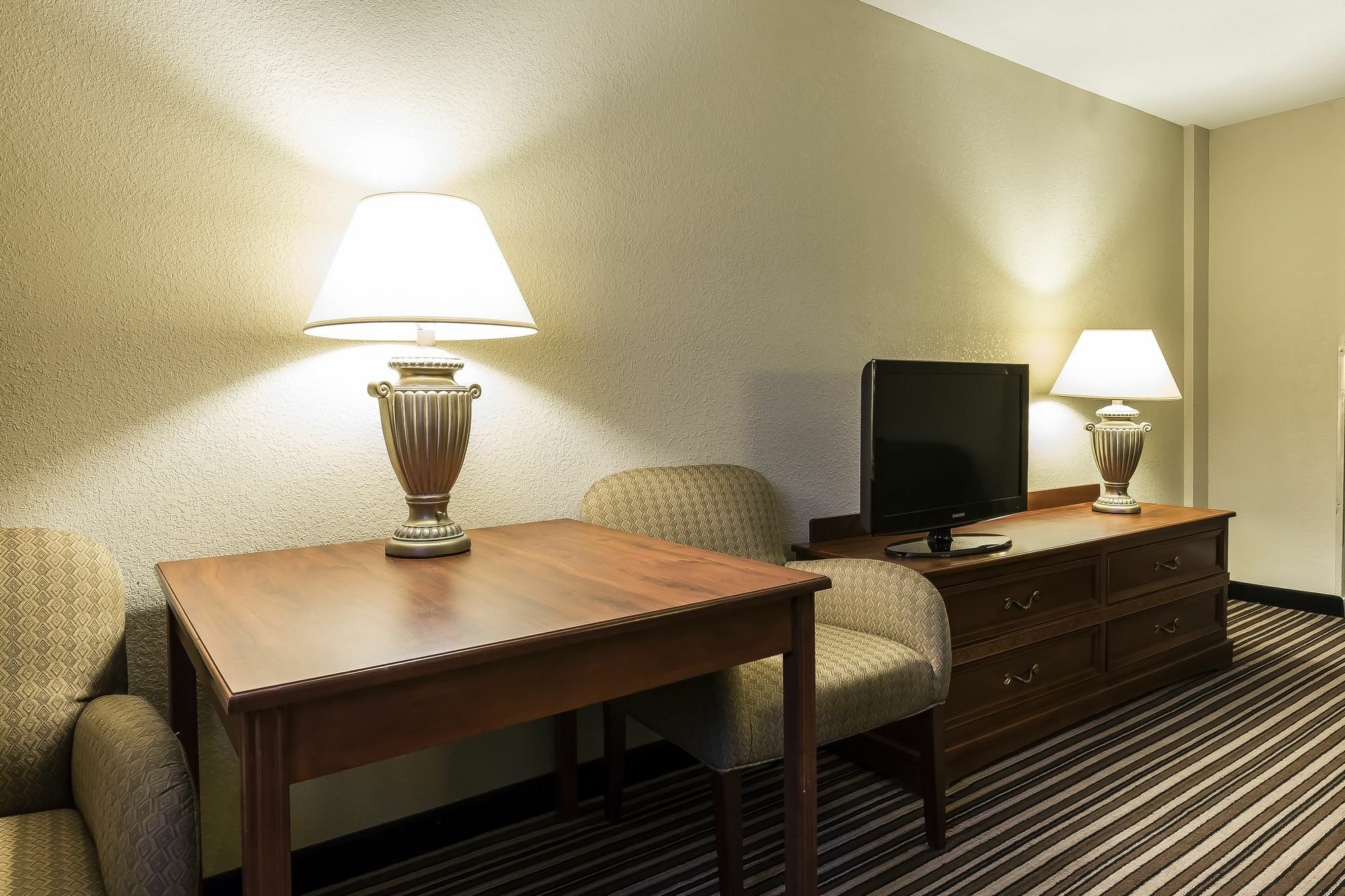 Quality Inn & Suites Columbia I-70 Zewnętrze zdjęcie